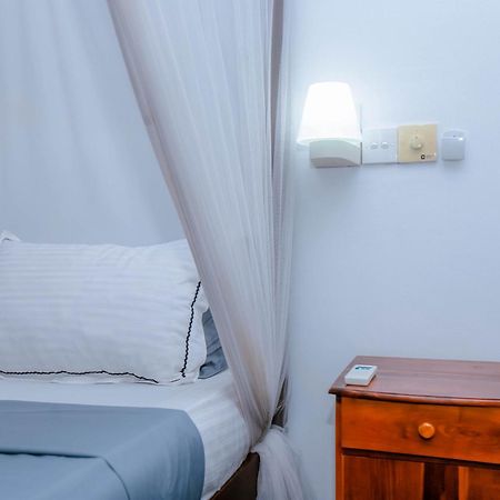 Surasa Beach Resort Weligama Exterior foto