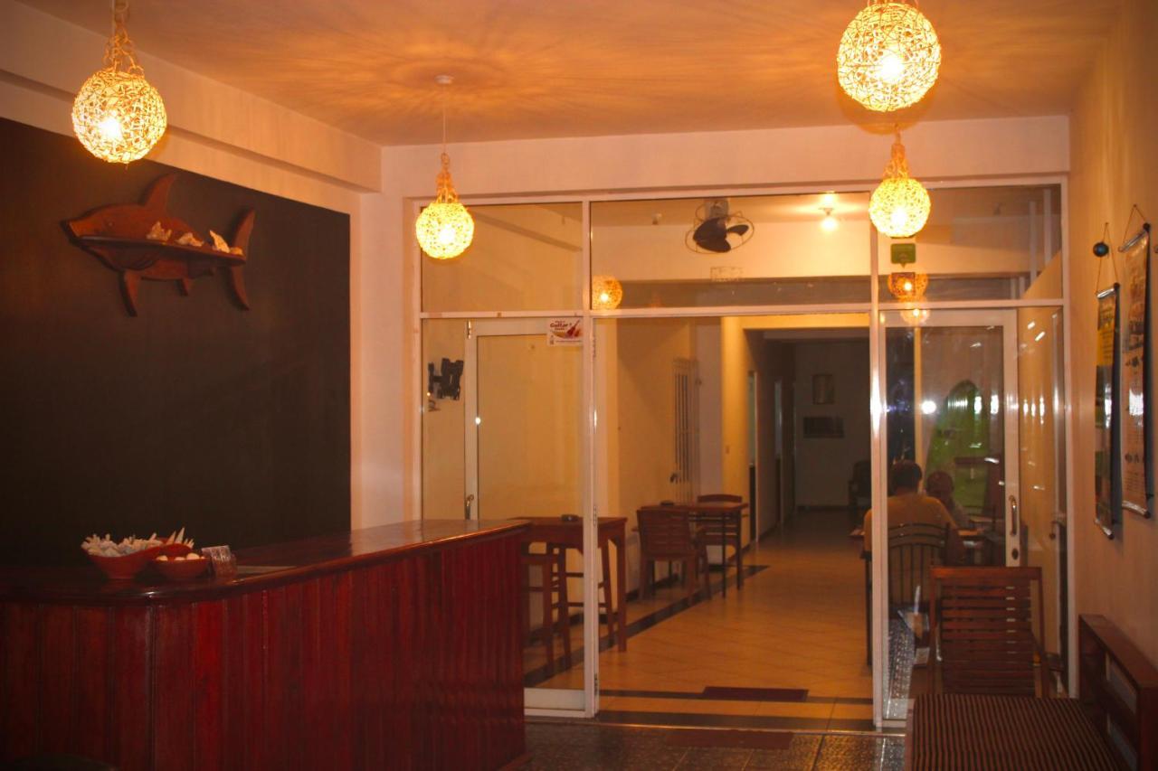 Surasa Beach Resort Weligama Exterior foto