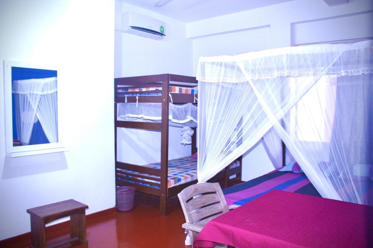 Surasa Beach Resort Weligama Exterior foto